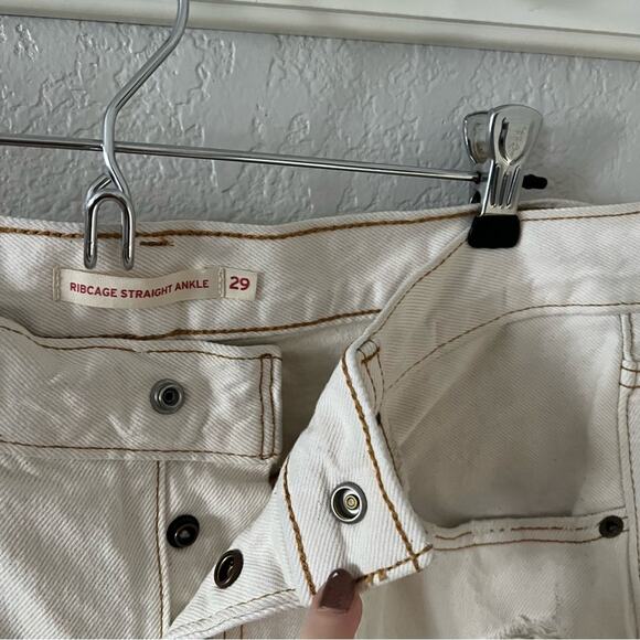 Levi’s Ribcage Straight Ankle Jeans - Picture 6 of 11